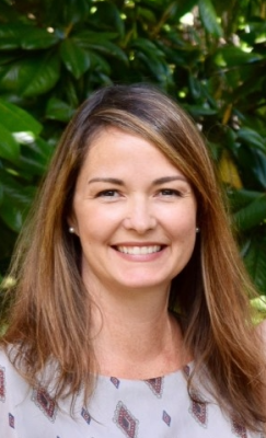 Image of librarian Shannon Nickle