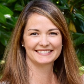 Image of librarian Shannon Nickle